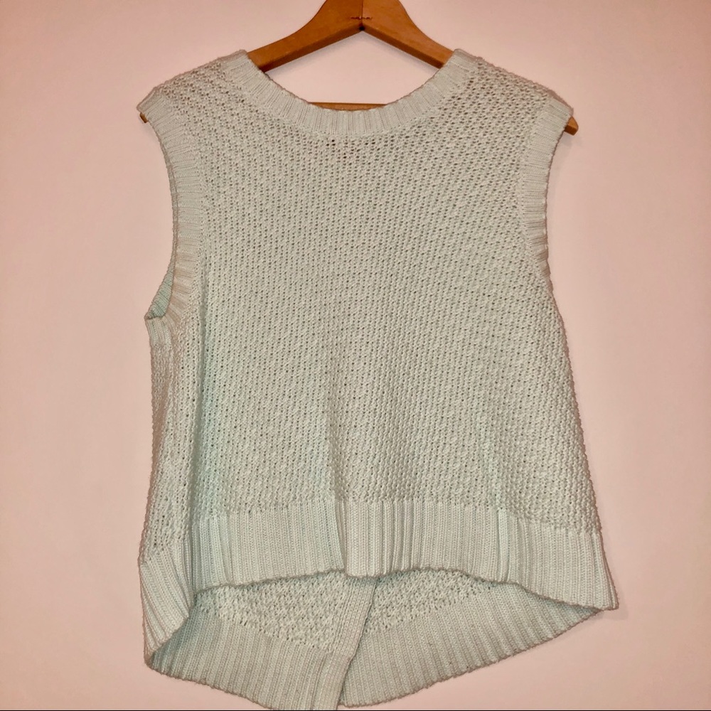 Banana Republic Cropped Sleeveless Sweater Top